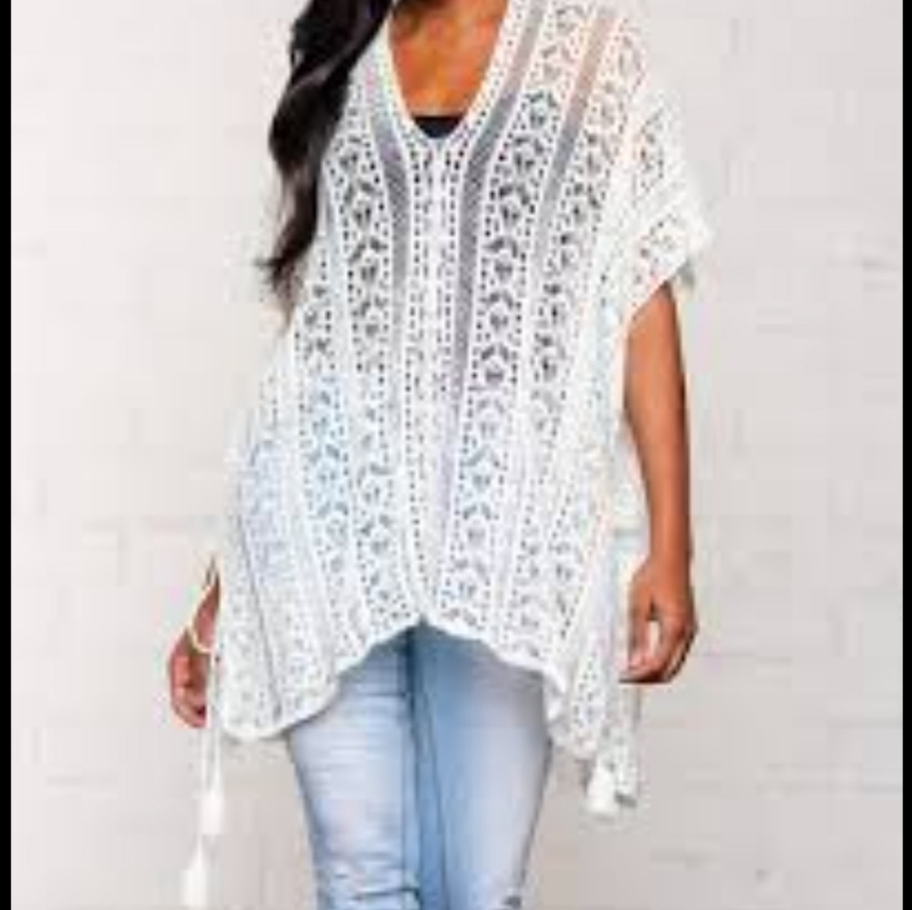 Crochet Poncho Cover-up Boho Chic V-neck Flowy Light Ivory Oversized